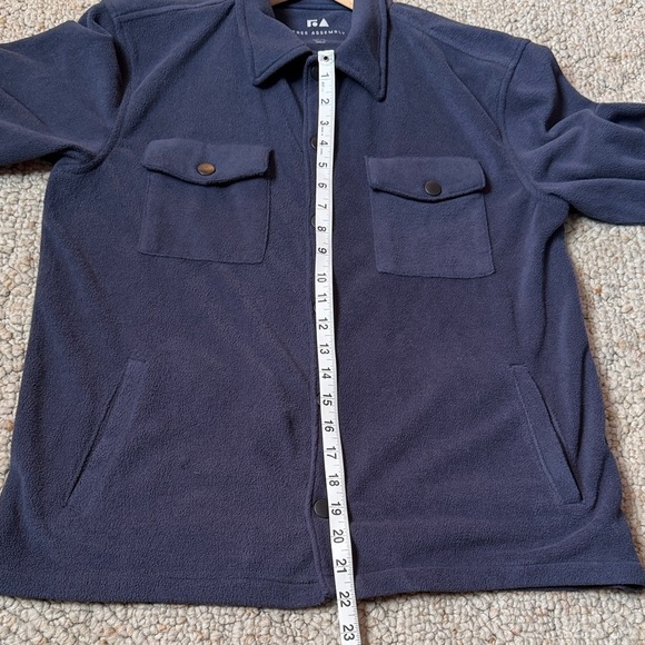 Free Assembly Navy Fleece Shirt Jacket - Picture 10 of 10